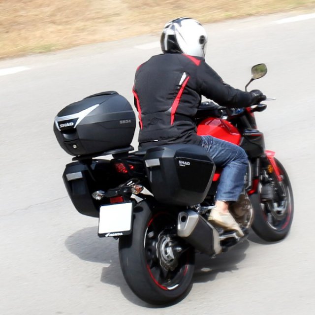 SHAD Boční motocyklové kufry Shad SH23 pár černá