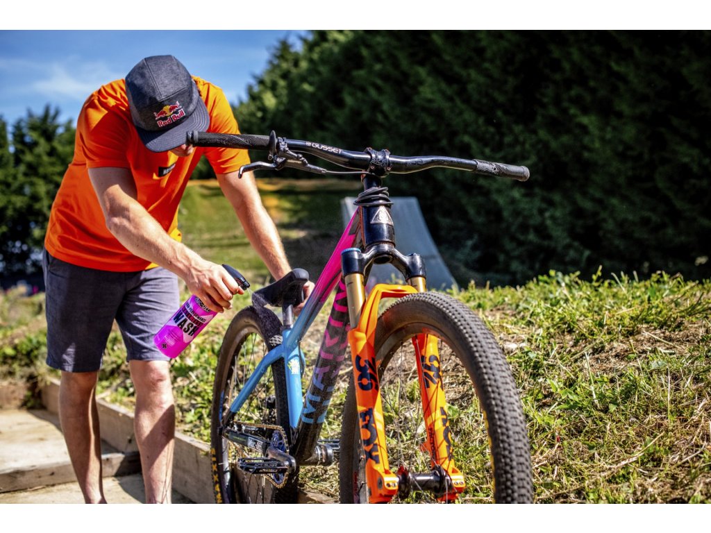 MUC-OFF HIGH PERFORMANCE WATERLESS WASH 750 ml