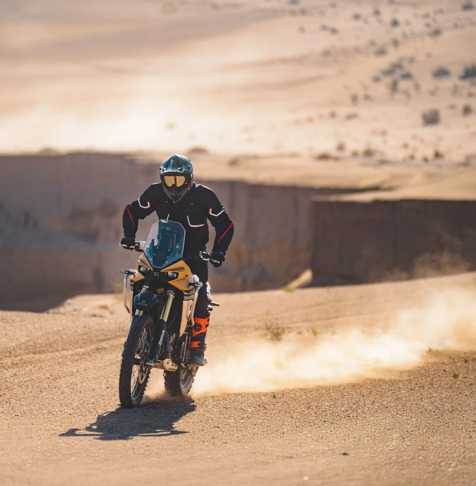 KOVE 800 X Rally Gold