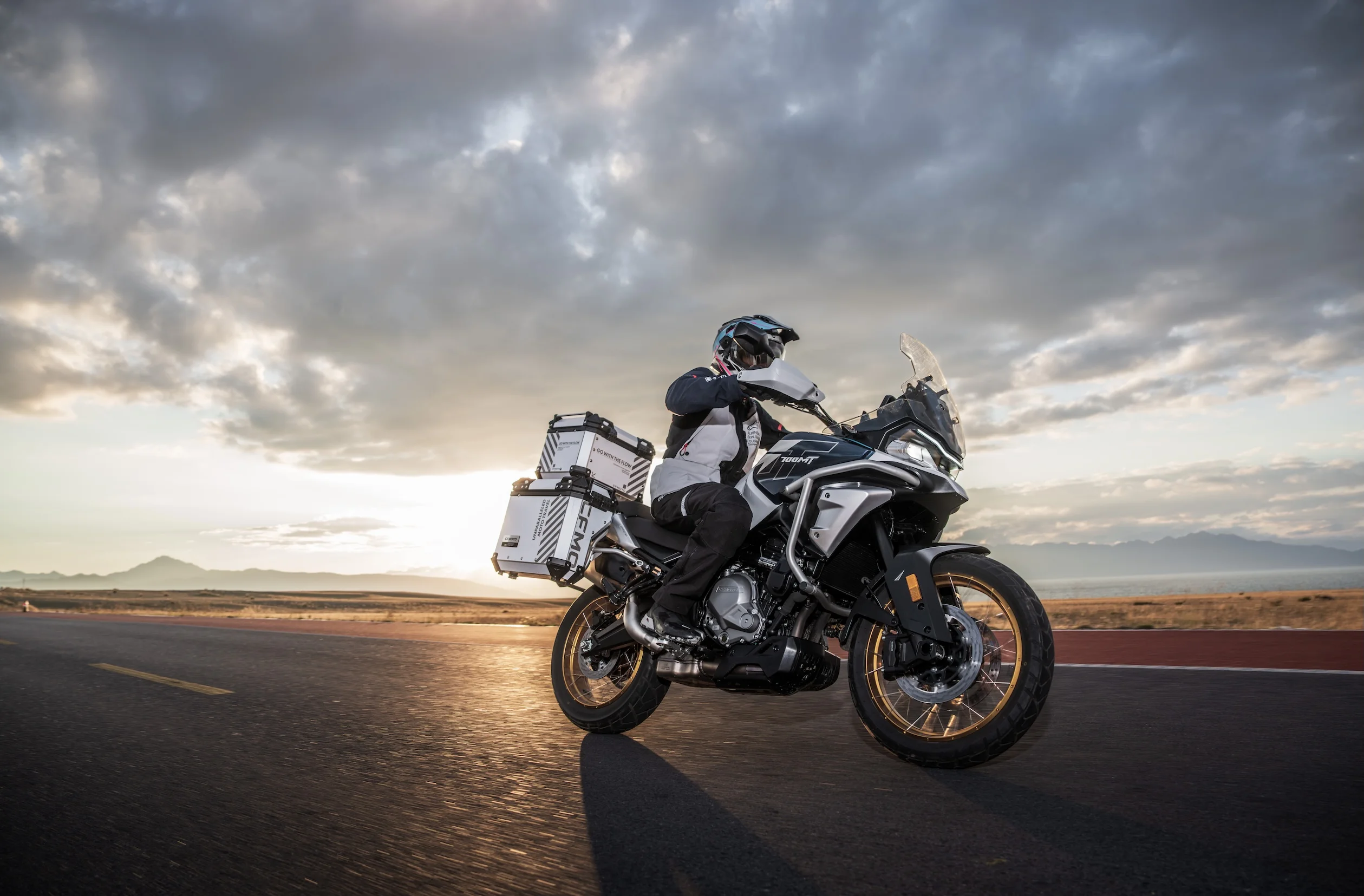 CFMOTO 700MT ADVENTURE-půjčovna Opava