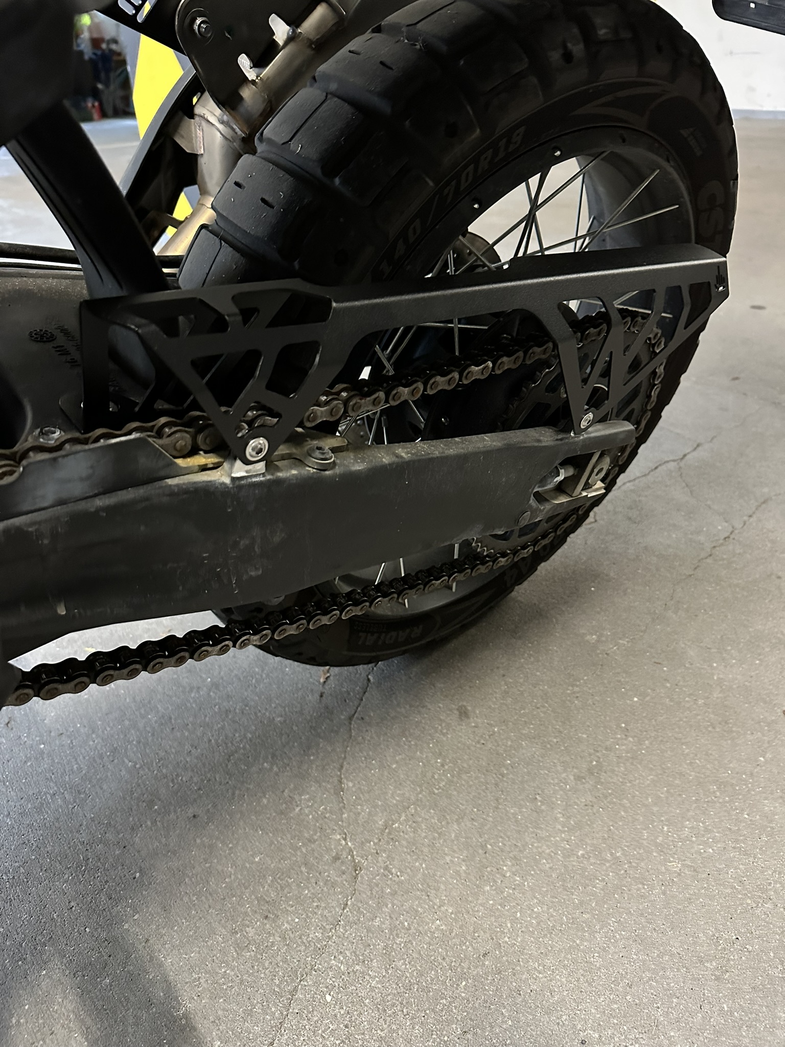 CFMOTO 450MT Kryt řetězu hliník MISIAC