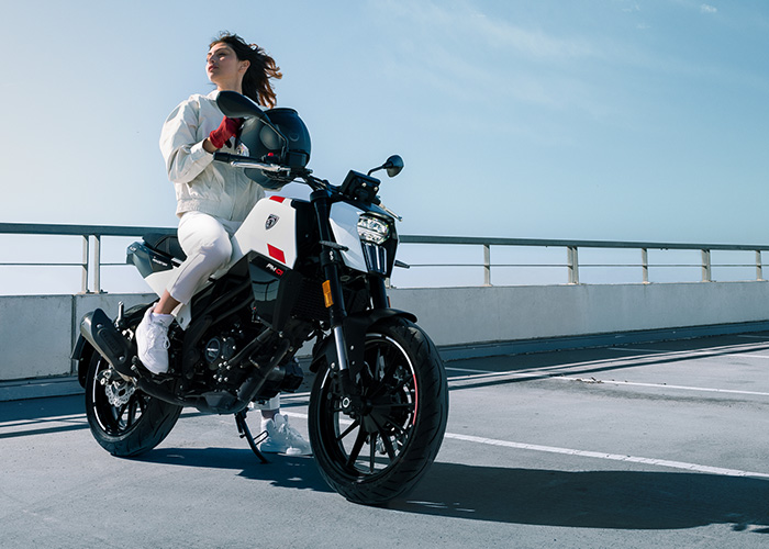 Peugeot PM-01 125 storm black