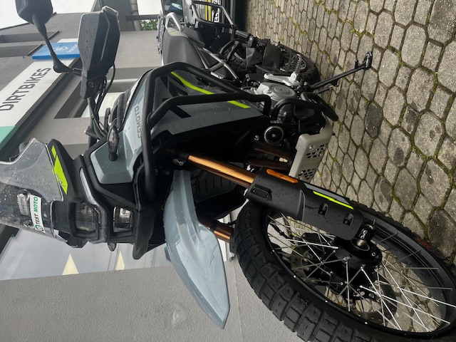 Plotna postranního stojanu pro CFMOTO 450 MT (šedá)