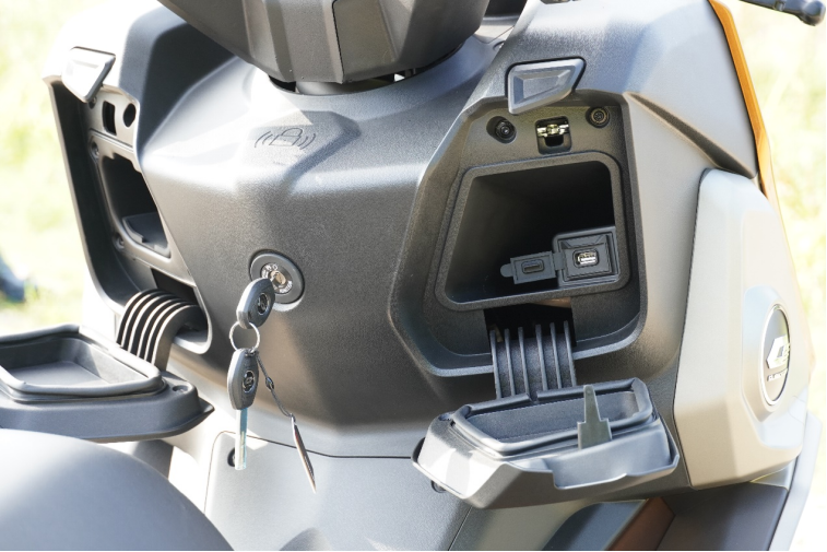 QJMOTOR FORT 350 šedá