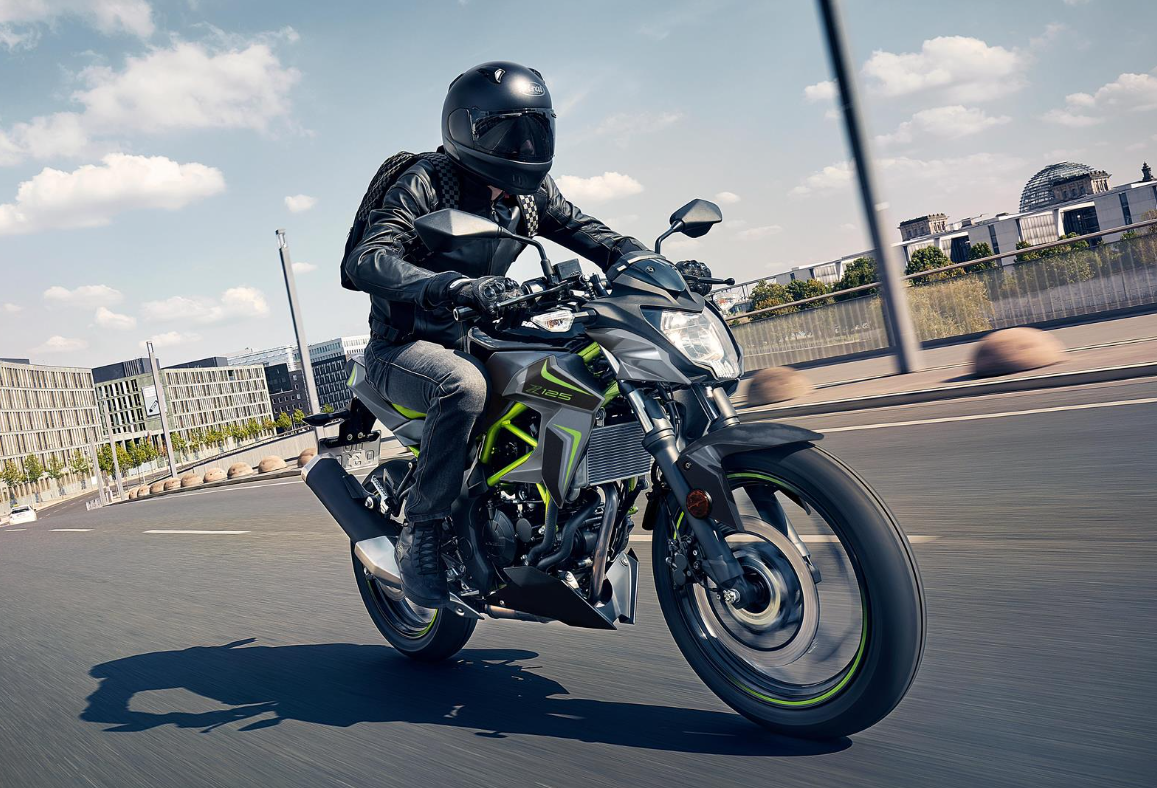 KAWASAKI Z125 MY26 Pearl Storm Grey / Ebony