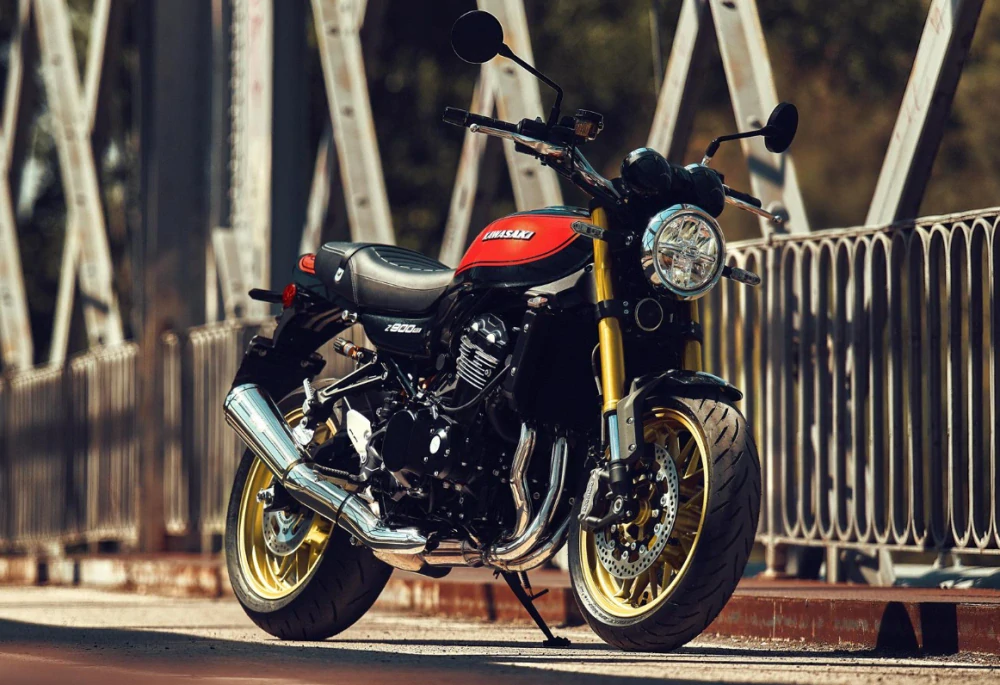 KAWASAKI Z900 RS SE MY26 Metallic Spark Black