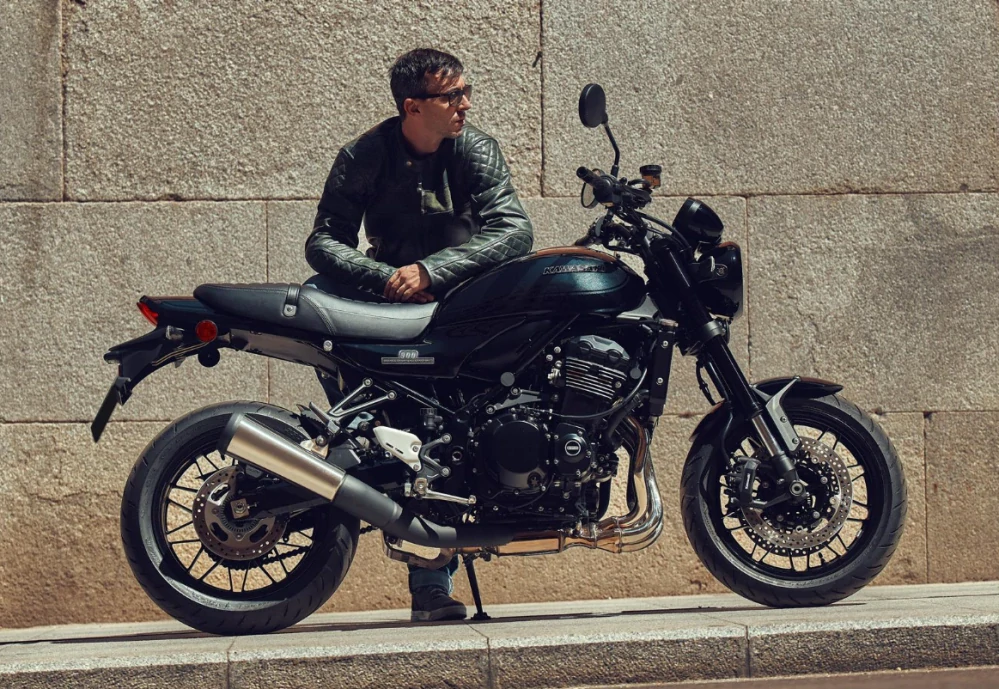 KAWASAKI Z900 RS MY26 Ebony