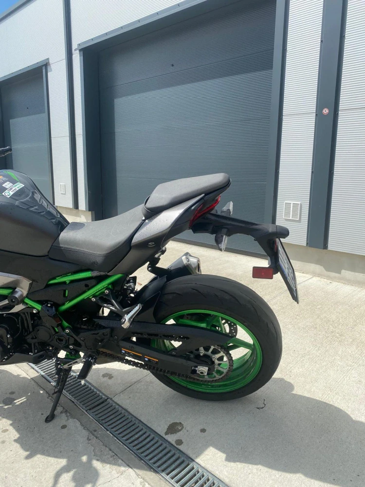 KAWASAKI Z900 SE - PŘEDVÁDĚCÍ MOTORKA 