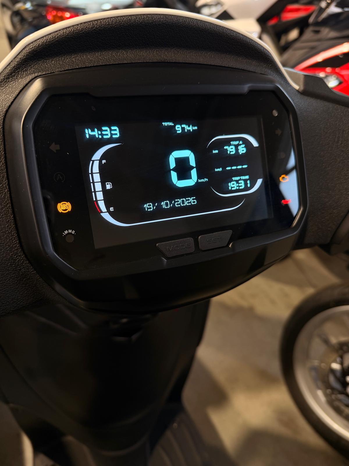 Piaggio Liberty 125 E5+ ABS Bianco Luna - Předváděcí