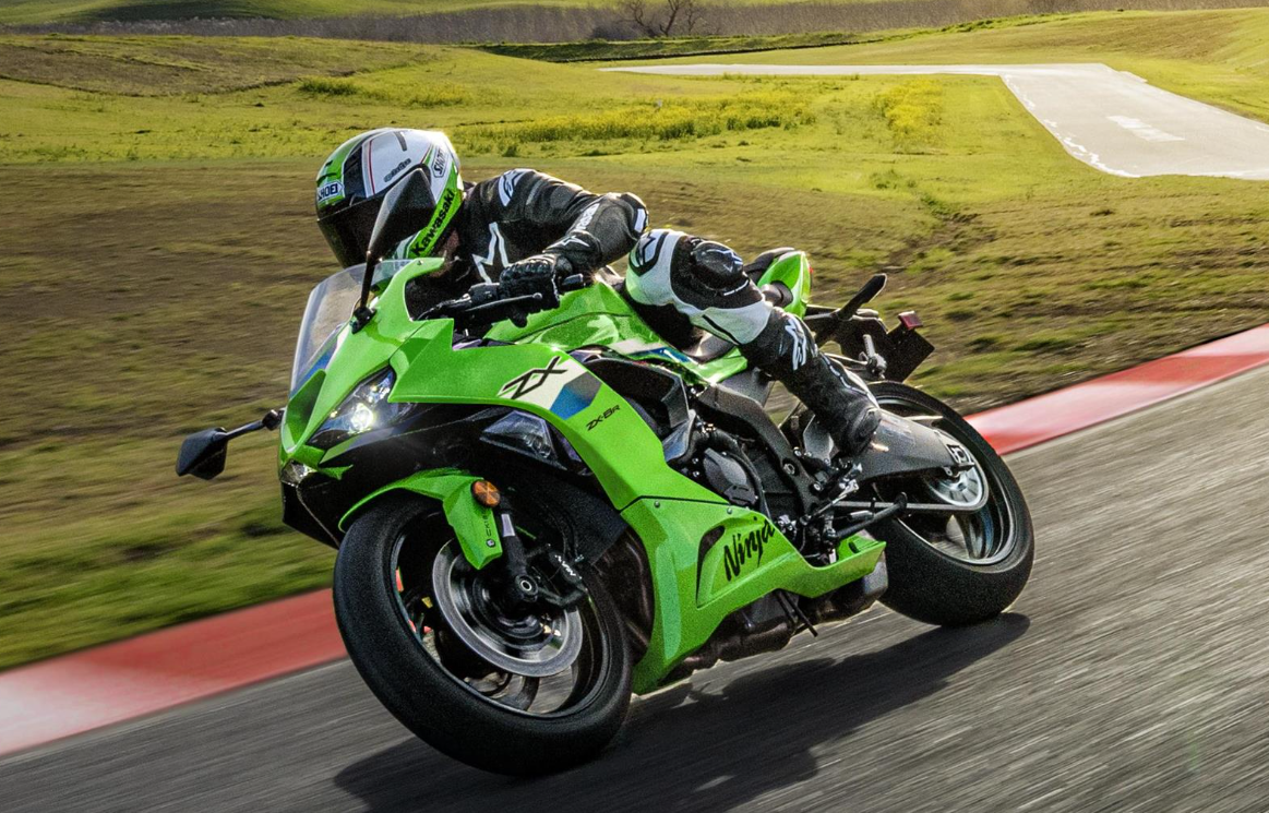 KAWASAKI NINJA ZX-6R MY26 Metallic Matte Graphenesteel Gray / Metallic Spark Black / Lime Green (GY2)