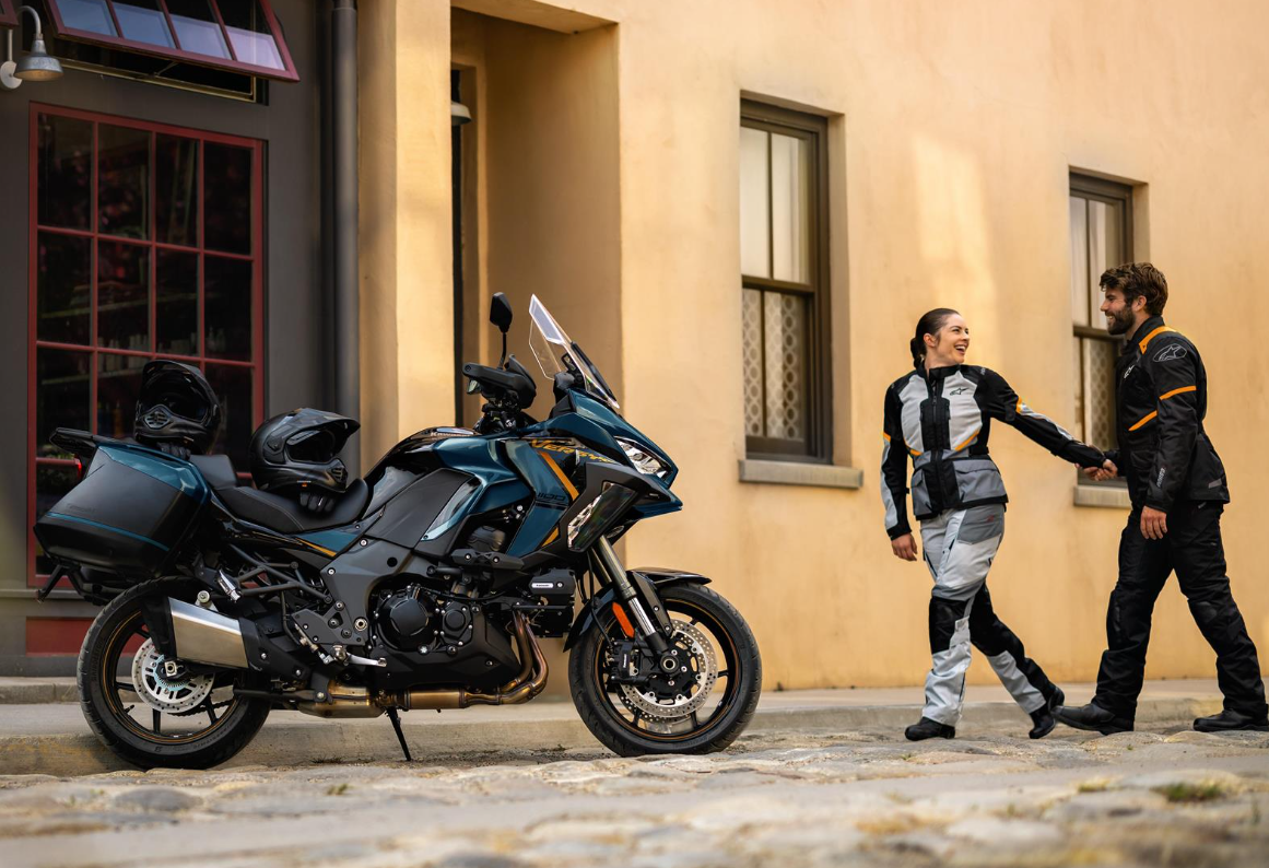 KAWASAKI VERSYS 1100 SE MY26  Emerald Blazed Green / Metallic Diablo Black 