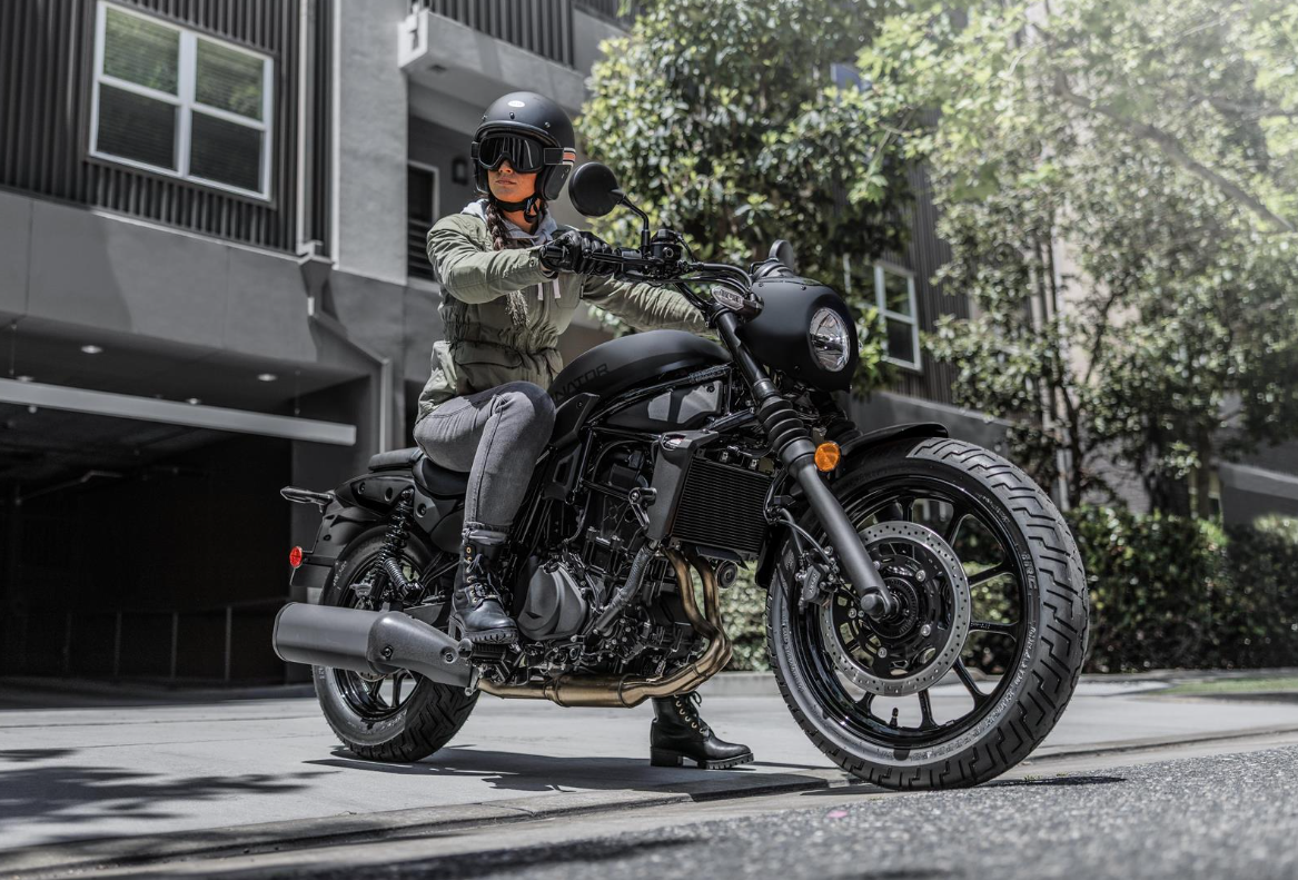 KAWASAKI ELIMINATOR 500 SE MY26 Metallic Matte Carbon Gray / Flat Ebony
