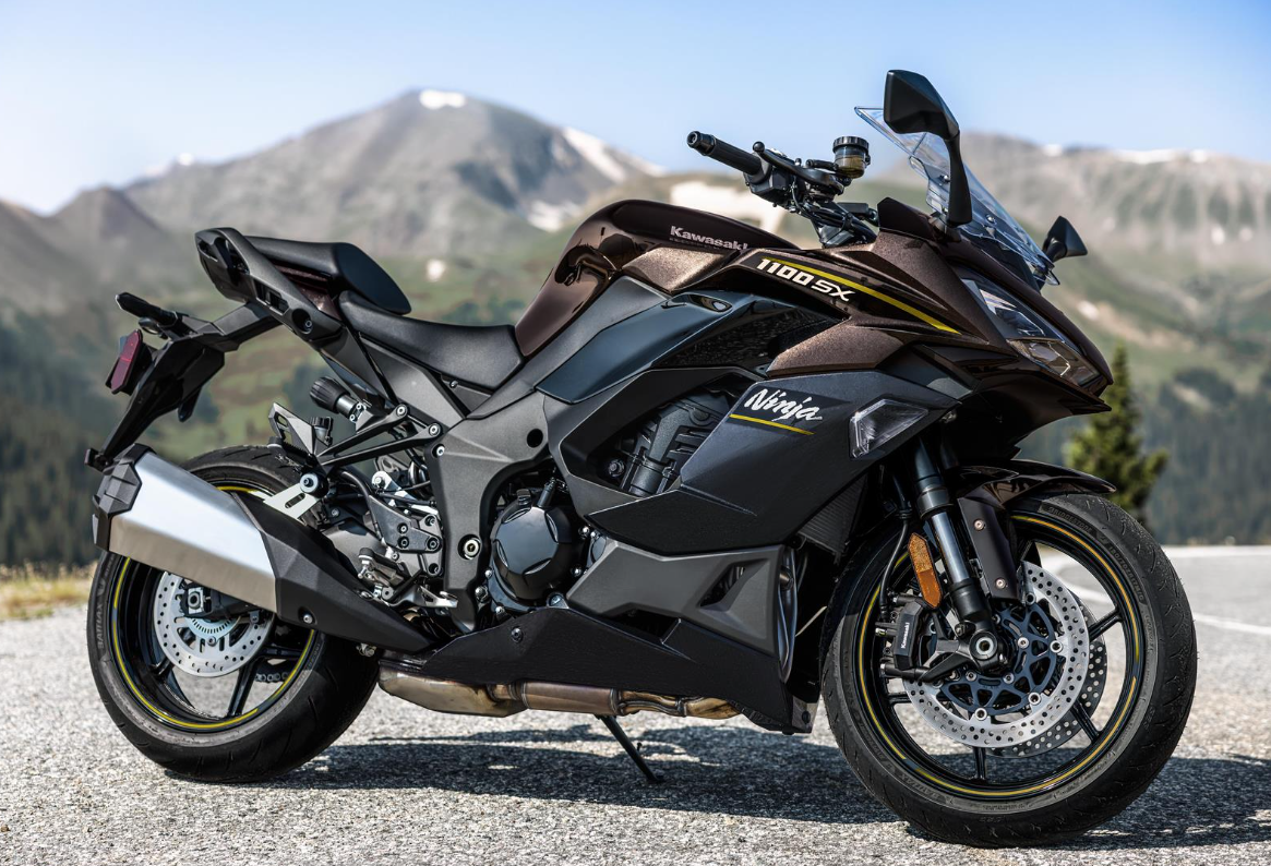 KAWASAKI NINJA 1100SX MY26 Metallic Brilliant Golden Black / Metallic Carbon Gray