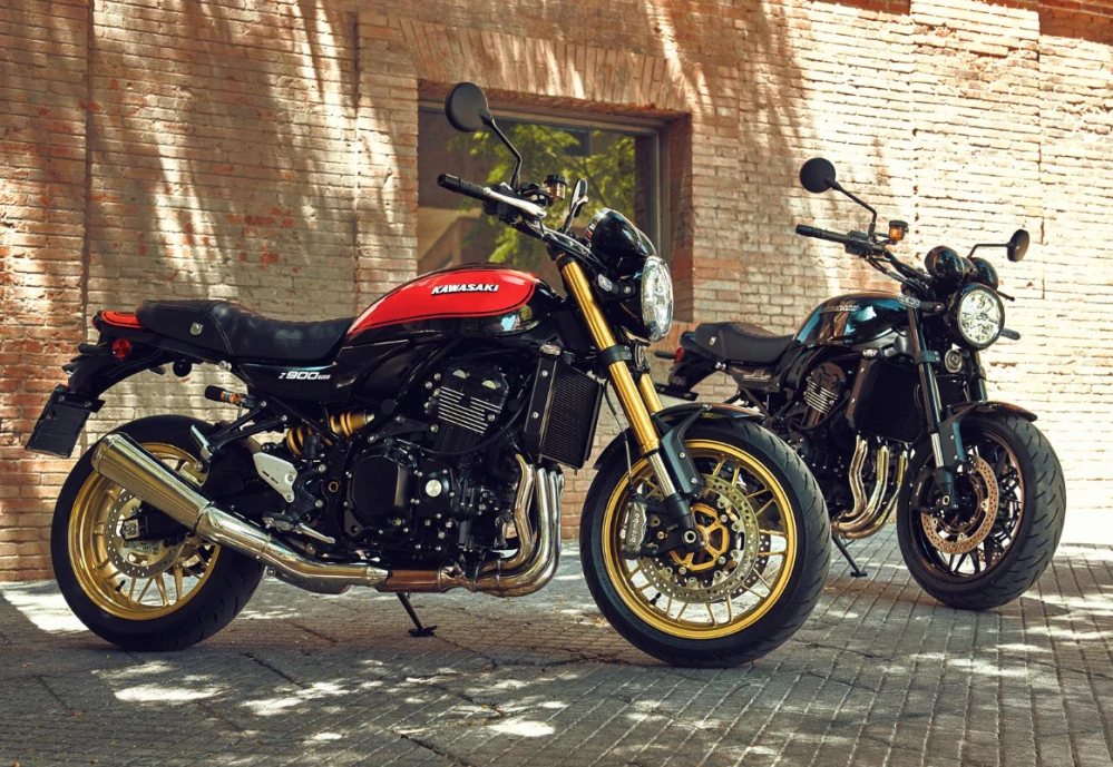 KAWASAKI Z900 RS MY26 Ebony