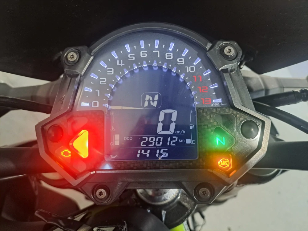 KAWASAKI Z900 - BAZAR 