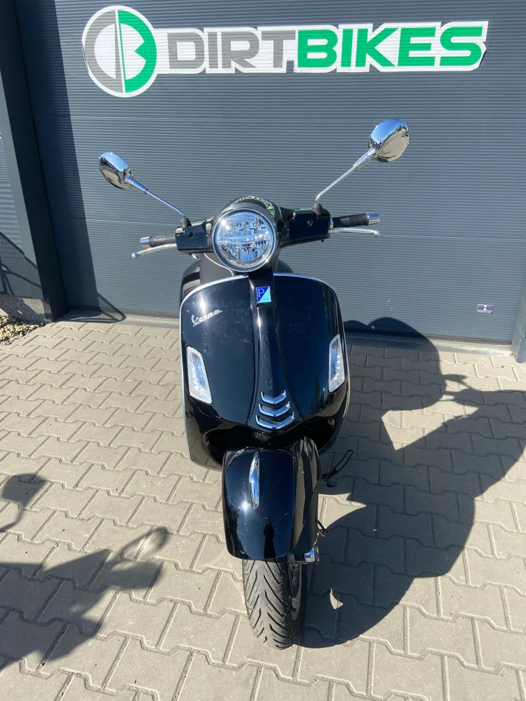 VESPA GTS 300 - BAZAR 