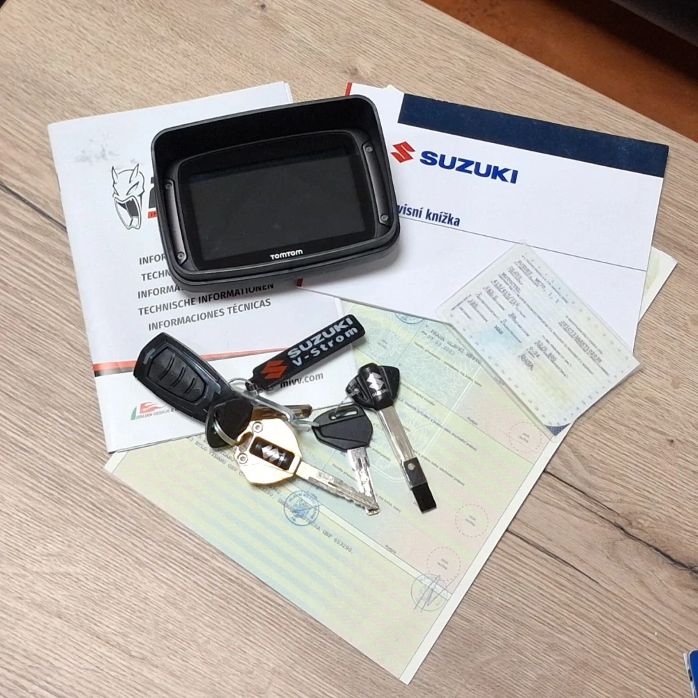 SUZUKI DL650 V-STROM BAZAR