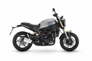 Benelli Leoncino 800 šedo-stříbrná