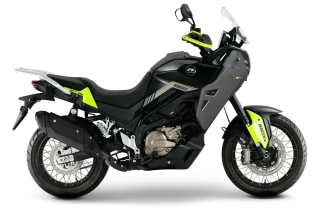 QJMOTOR SVT 650X černá + ZDARMA KUFRY