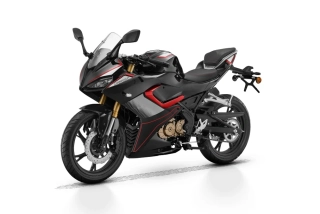 QJMOTOR SRK 125R černá