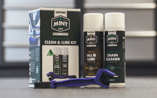 MINT MOTO sada čističe a maziva na řetězy vč. kartáče