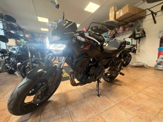 Kawasaki Z650 2025 - Bazar
