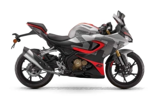 QJMOTOR SRK 125R šedá
