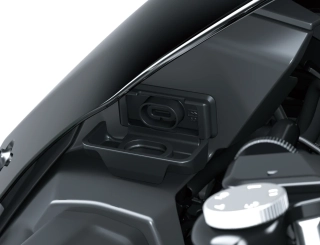 USB zásuvka Kawasaki Z900