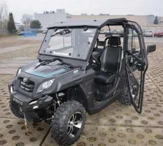 UTV830/550 Čelní okno laminované (stěrač, ostřikovač)