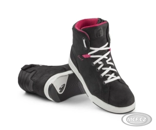 Dámské moto boty FORMA SWIFT X FIT DRY LADY černo/bílé